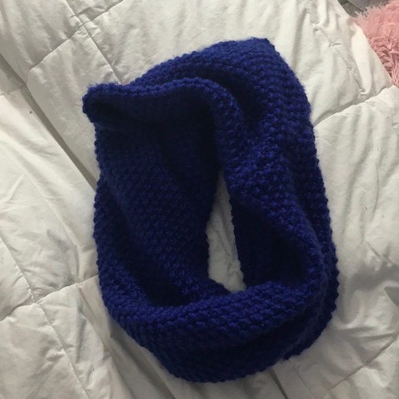 American Eagle Bright Blue Scarf - Picture 1 of 2